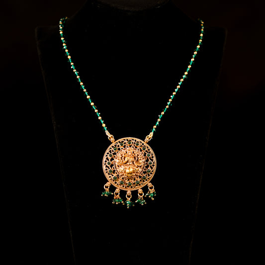 Lekshmi pendant chain with earrings