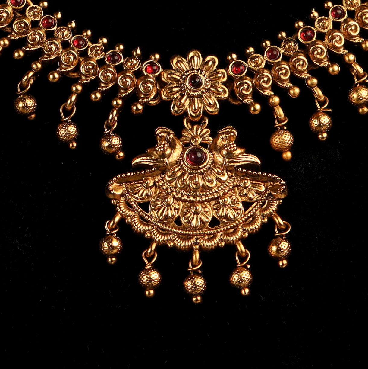 ANTIQUE  TEMPLE  NECKLECE