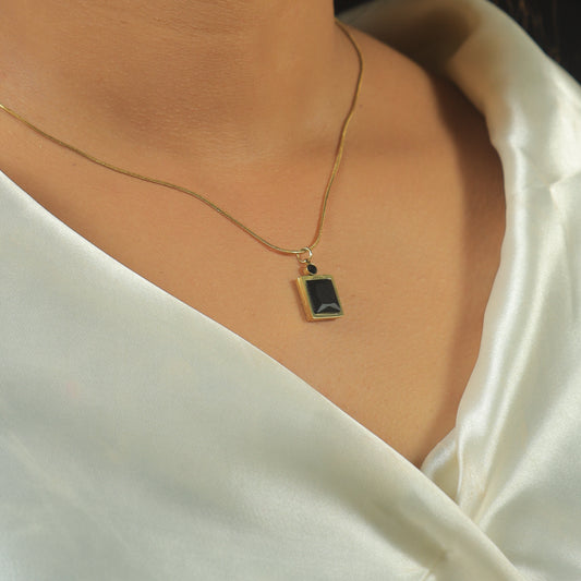 Gold plated black pendant chain with earrings